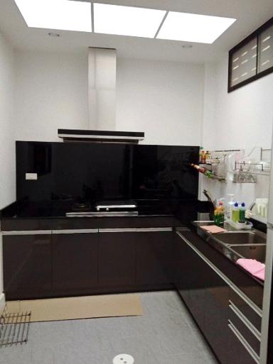 บ้านสร้างเอง วงศ์สว่าง